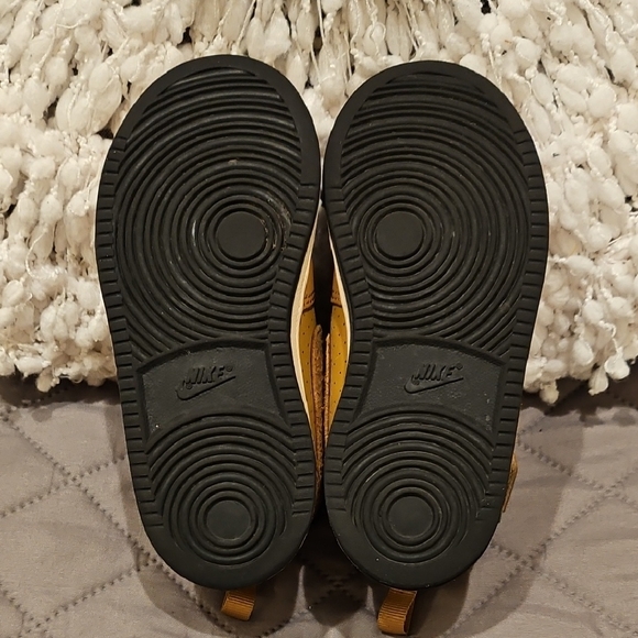 Nike Court Borough Mid Wheat Kids Sneakers - Picture 8 of 16